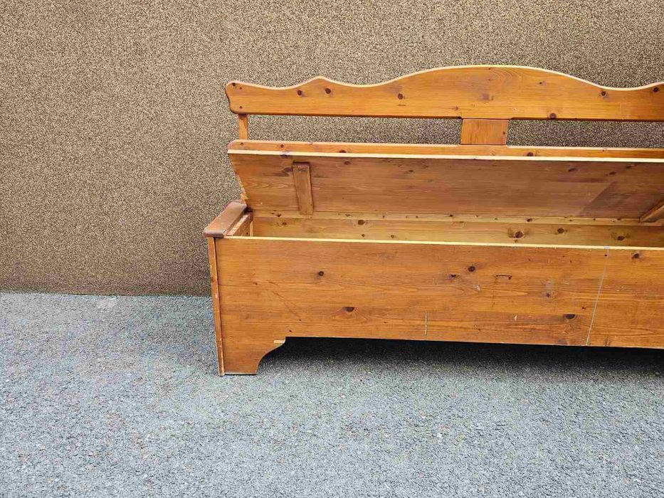 Масивна пейка с ракла в стил Рустик