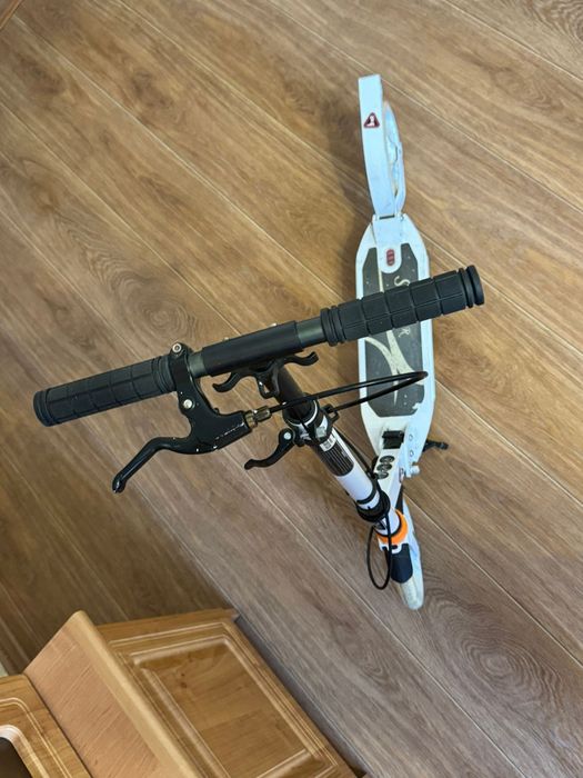 Самокат обычный с тормозами