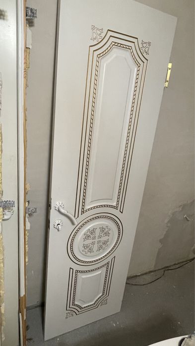 Бу есыктер сатылады