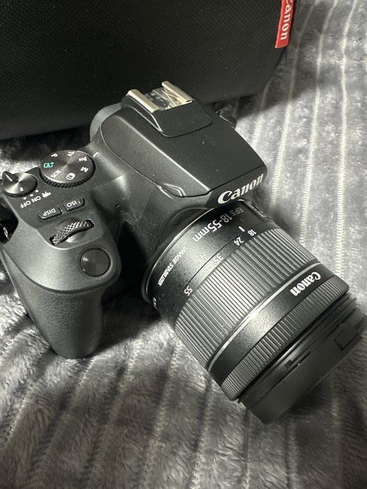Продам фотоаппарат CanonEOS 250 D