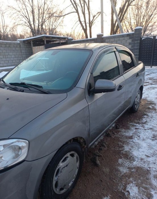 Машина шевррлет авео