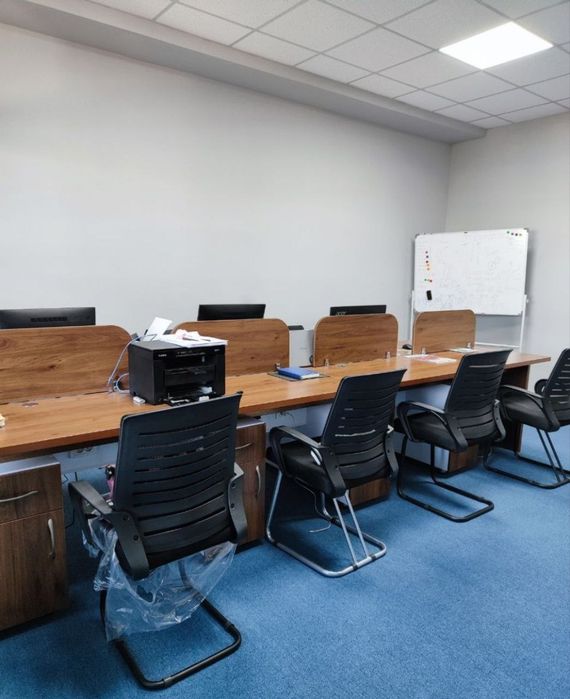 Паркентский сдаётся офис 40м2 .с доступом 24/7+ Мебель и  техника!