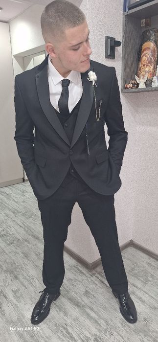 Мъжки костюм класика с обувки