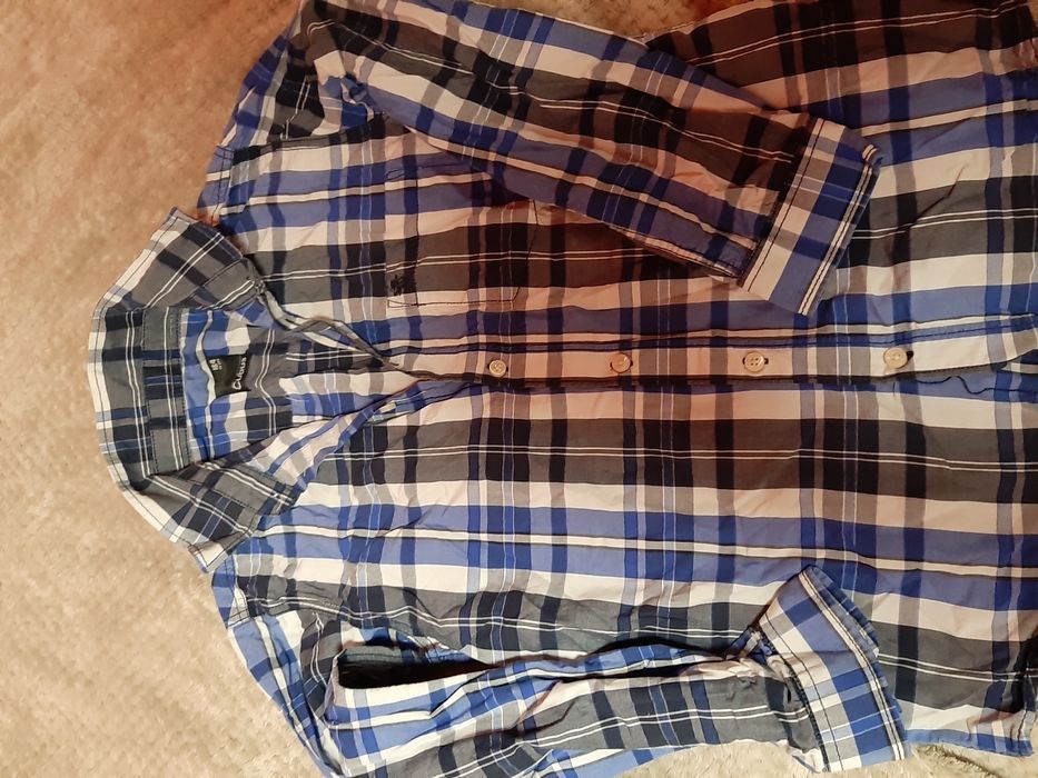 Продавам долнища, къси панталони, грейка, риза за момче.