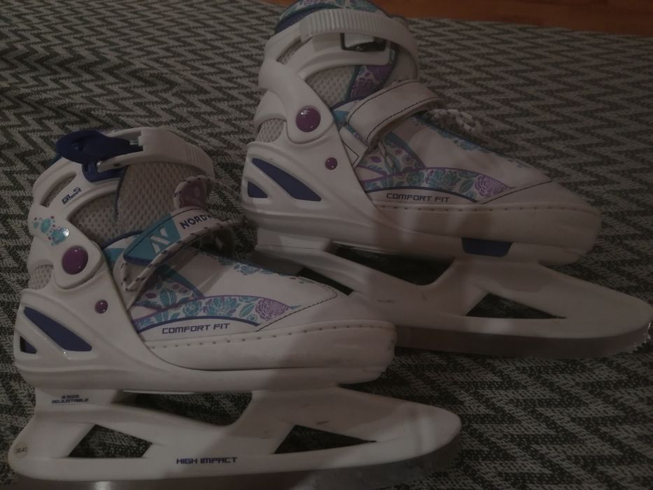 Коньки раздвижные 9000 тг