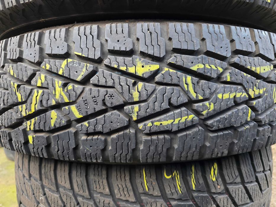 4бр Зимни гуми 235 85 16 - Nokian