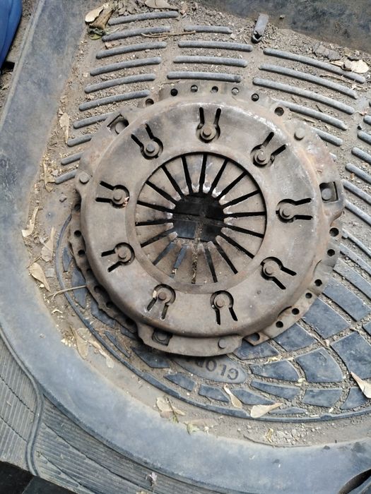 Запчасти на ауди 80 в3