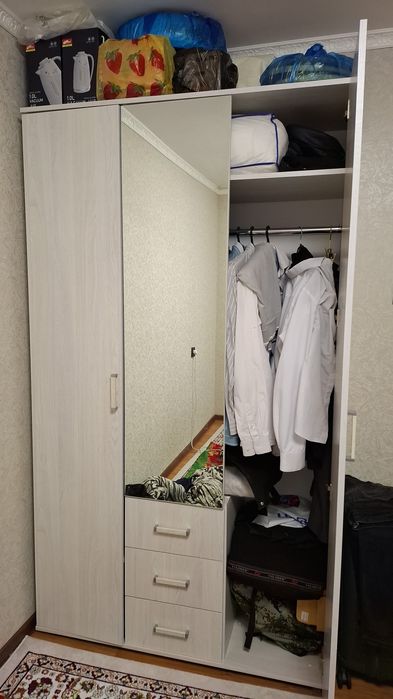 Шкаф белый красивый