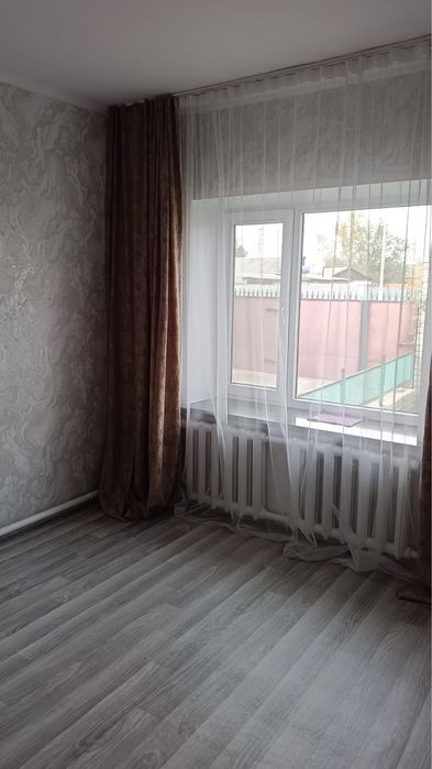 Продам дом с большим помещением