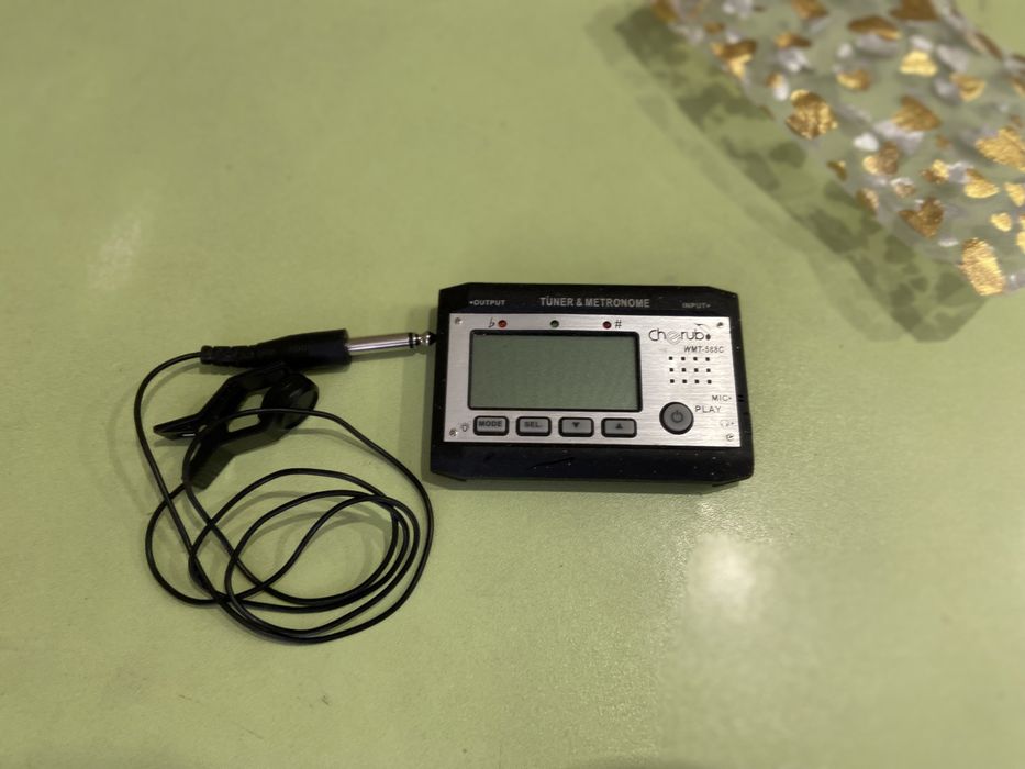 Метроном и тюнер для скрипки