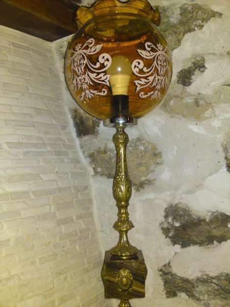 Продавам Голяма Барокова лампа с тьмно кафяв оникс и бронз