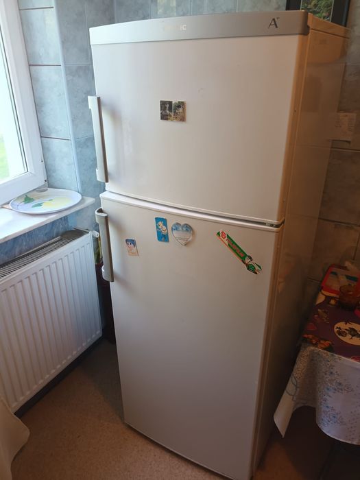 Vând frigider Arctic