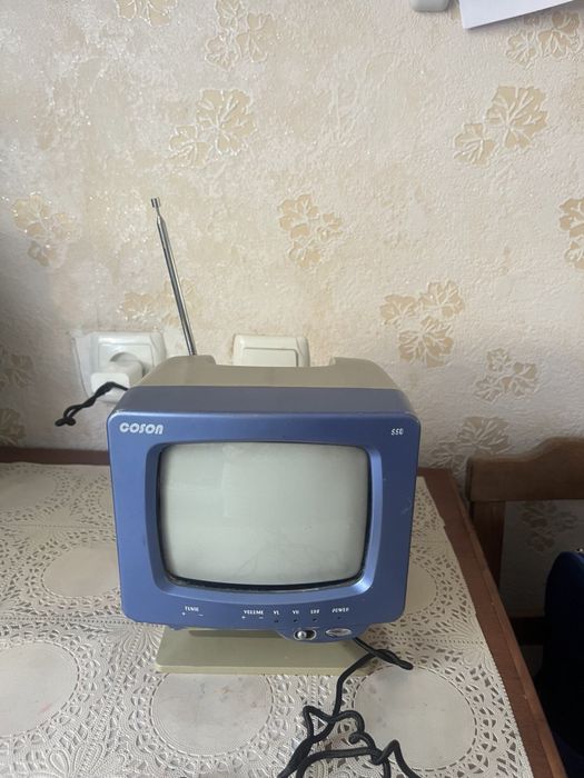 Маленький телевизор