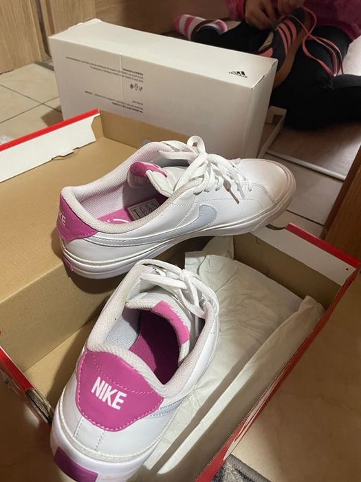 Найк маратонки нови ниски номер 38,5-39 (6) удобни.За всеки сезон