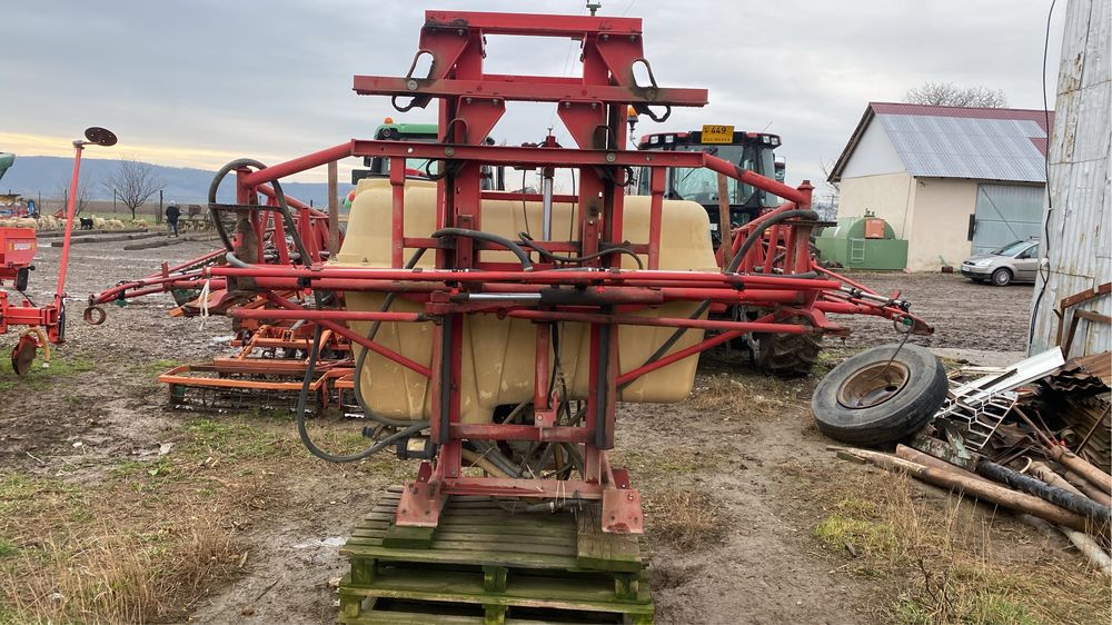 Vand masina erbicidat 12 m