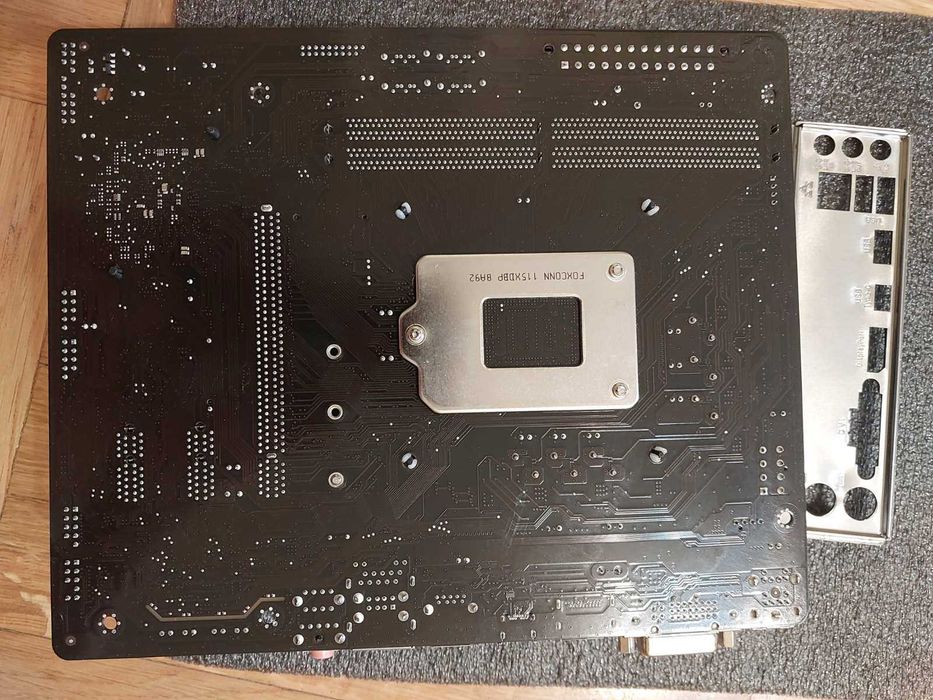 Intel i5 8400 + Gigabyte H310M D2P + 16GB Samsung 2133