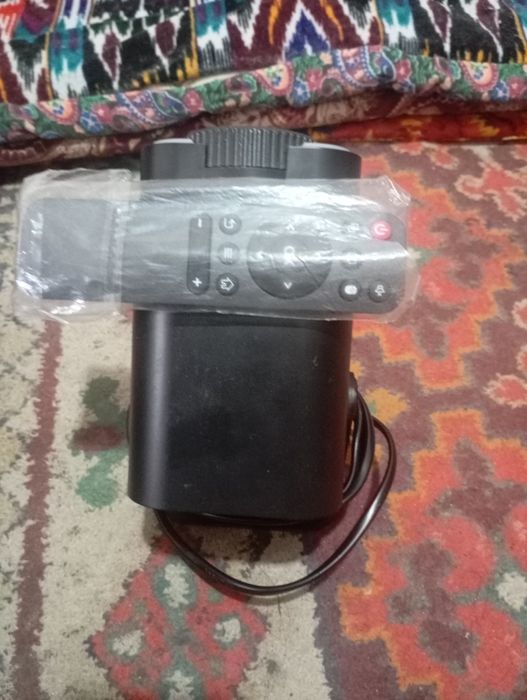 HY320 Mini Projector