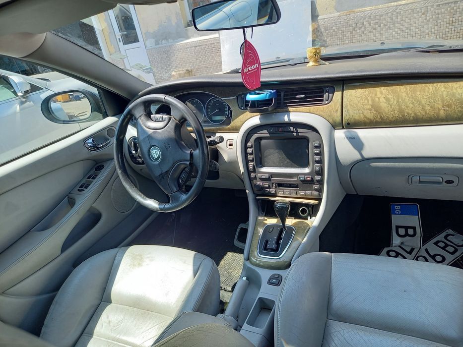 Ягуар Х тайп 3.0 на части !