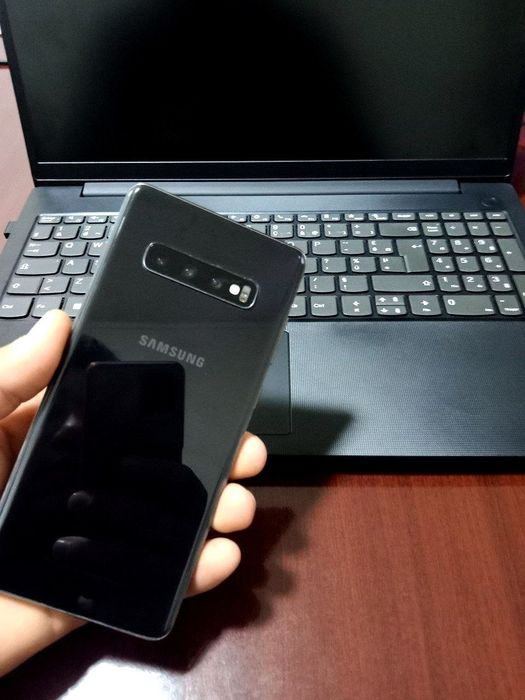 S10+ sotiladi 8/128 xotira narxi 2mln 250 keliwamiz obmen bor