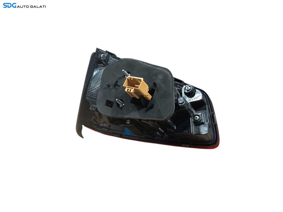 Tripla Stop Lampa Dreapta de pe Haion Hayon Portbagaj Volkswagen Passat B8 Break Combi 2015 - 2020 [K4697]