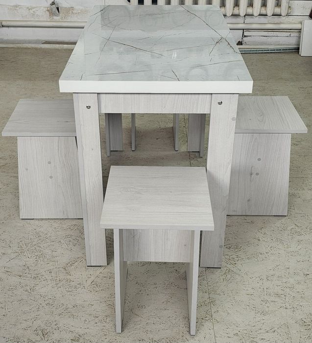 Стол обеденный/кухонный