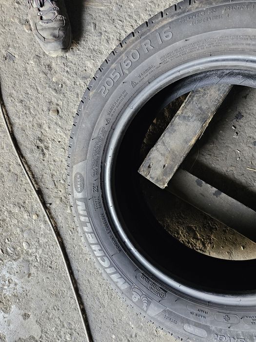 2 anvelope vara 205 60 16 Michelin