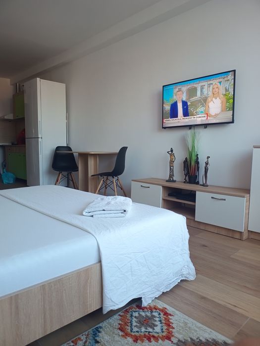 Închiriez garsonieră  (studio )regim hotelier Piatra Neamț