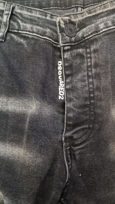 Blugi Dsquared2 mărimea 52.