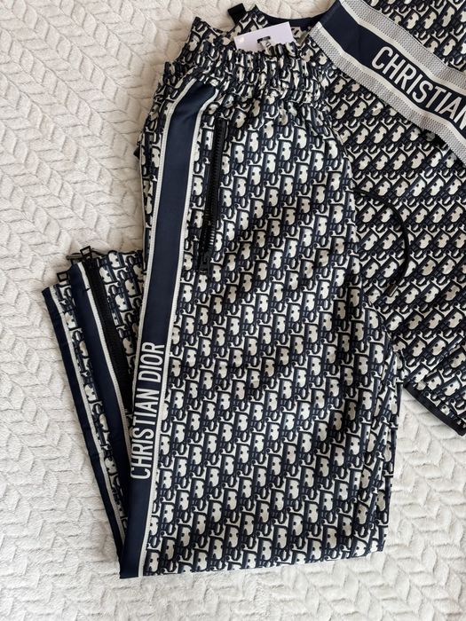 Дамски комплелт нов