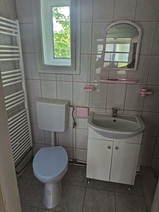 Casa cu 3 camere, bucatarie, baie utilata complet