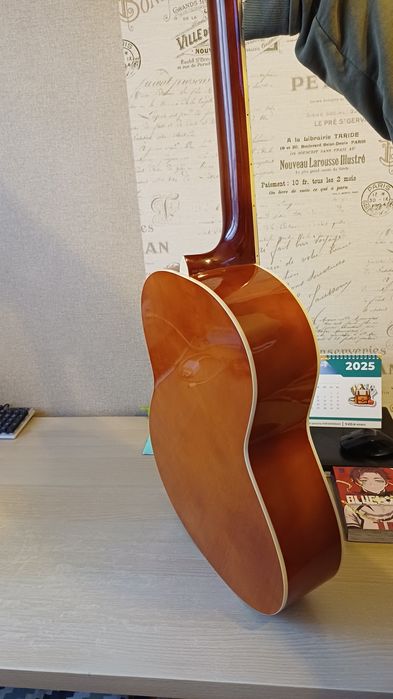 Гитара шестиструнная