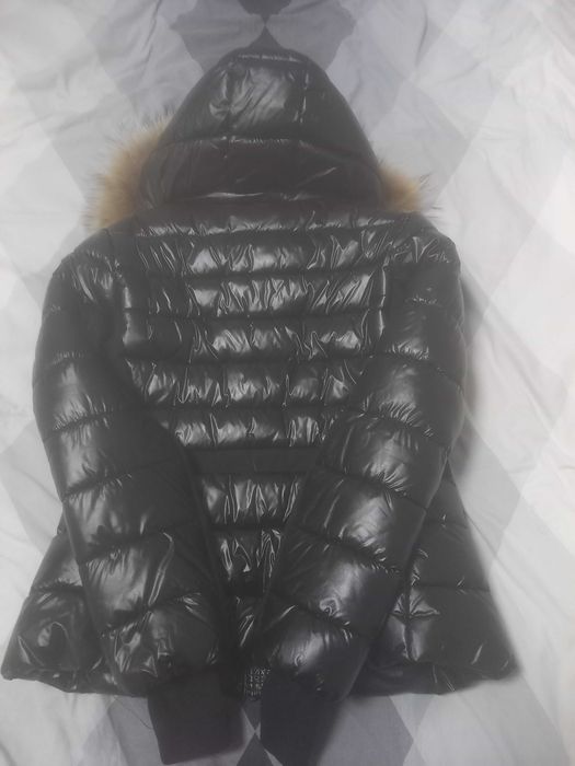 Яке с естествен пух на качулката