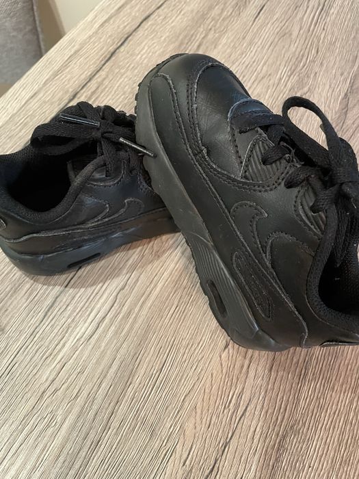 Детски маратонки Nike Естествена кожа Почти нови 25