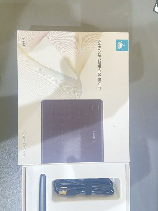 Графичен таблет HUION HS64 - пълен комплект, като нов!