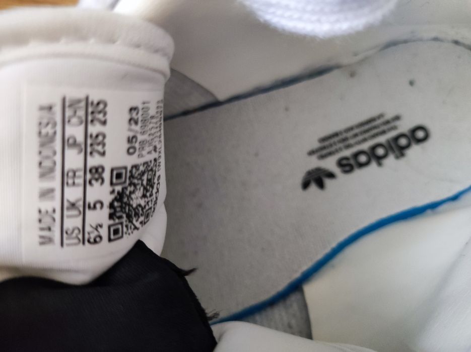 Дамски маратонки Adidas като нови!Обувани два пъти!