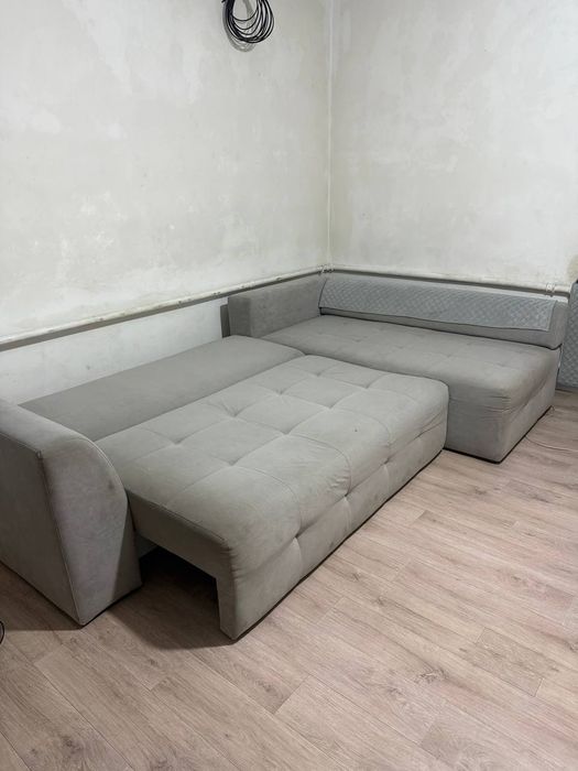 Продаю большой диван