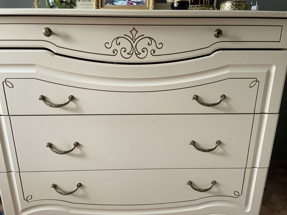 Продам спальный гарнитур