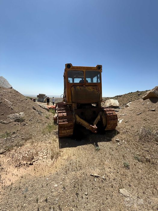 BULDOZER sotiladi, Булдозер продается