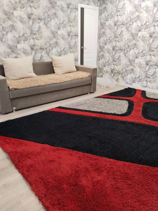 Продается ковер травка 2.5 на 3.5