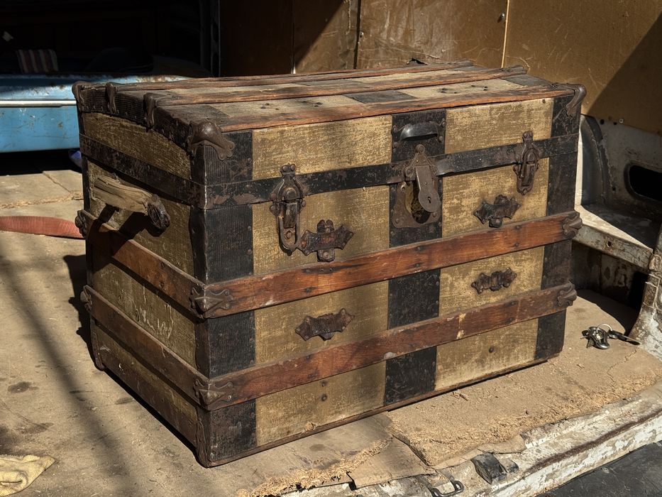 Рядък сандък автентичен