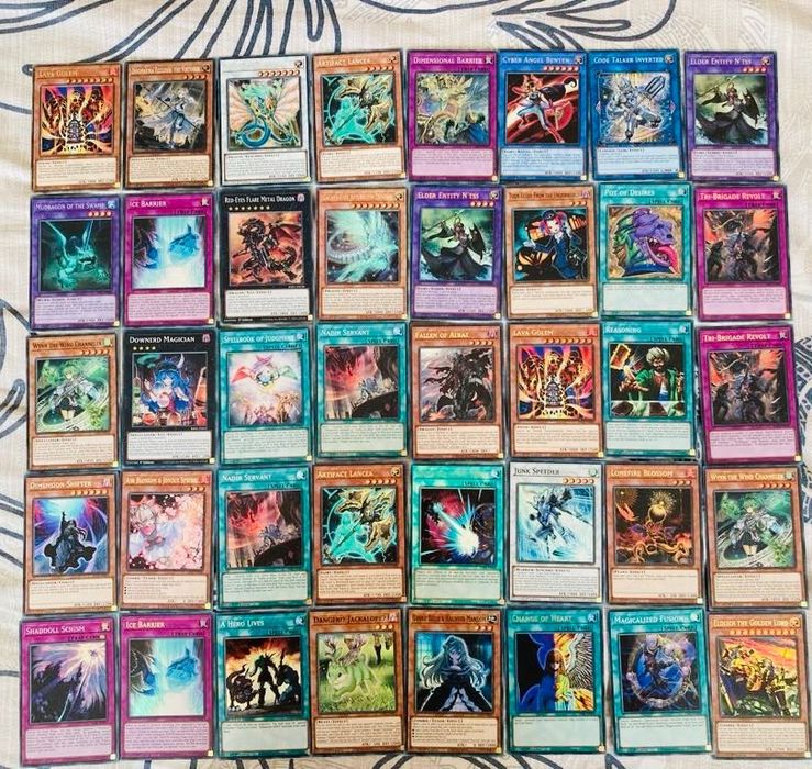 Предлагам Yu-Gi-Oh карти