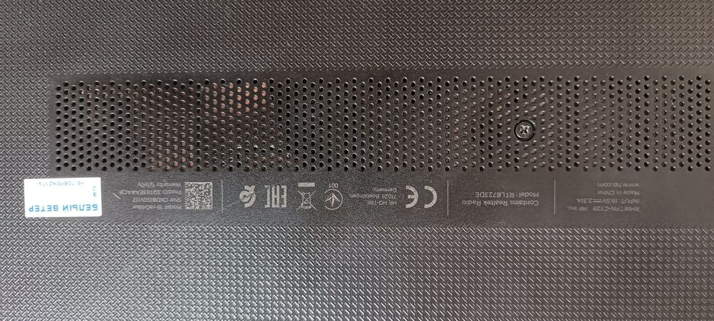 Ноутбук в не робочем состояни