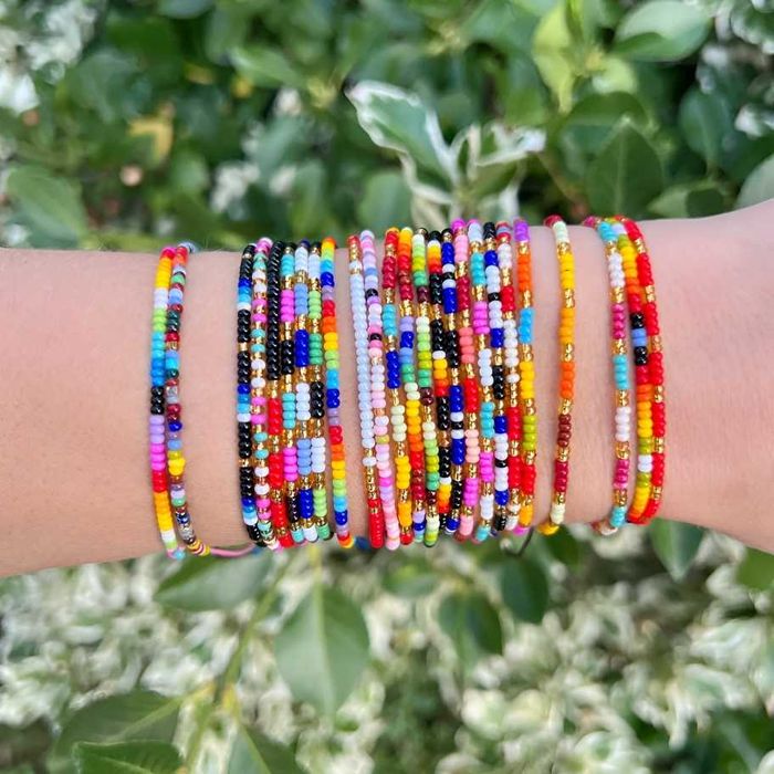 Лека и ярка цветна гривна от seed beads – перфектен аксесоар 16 модела