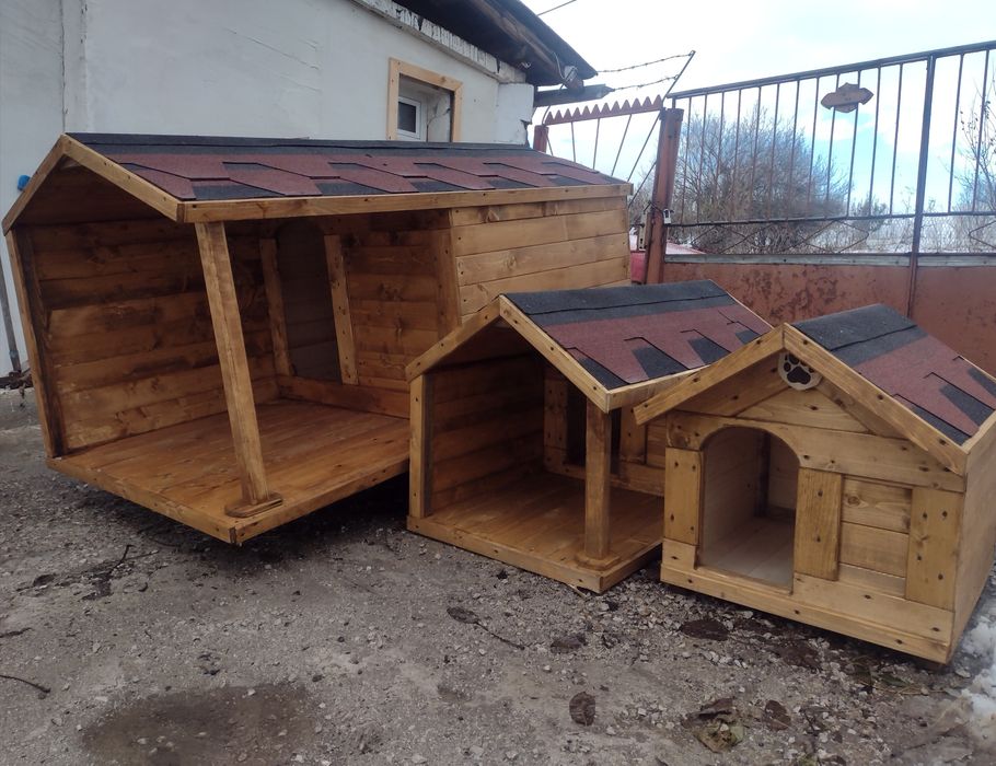 Кучешки къщи с веранди