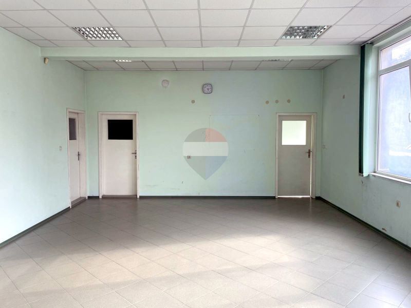 Търговско помещение в гр. Девня, обл. Варна T4815