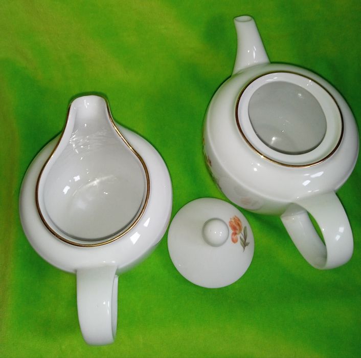 Чайник заварной (550 мл) и сливочник Kahla ГДР, мейсонский букет