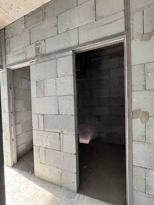 Продаётся кв Мирабадский р-н Куйлюк массив 2ЖК Хон Сарой 1/2/16Коробка