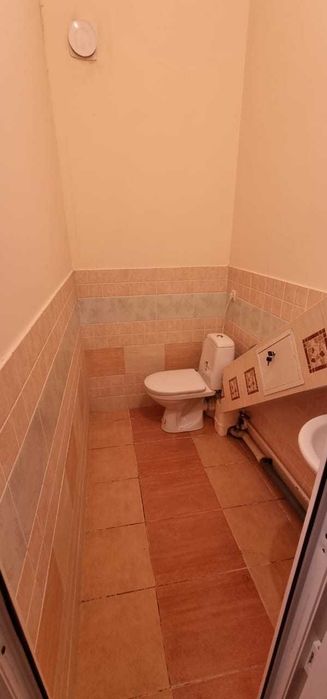 Продаётся цокольный этаж в элитном доме по улице Есет Батыра