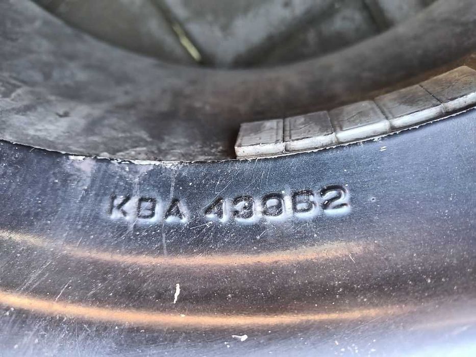 Продам оригинальные легкосплавные диски "EMR" на BMW 5 е39.