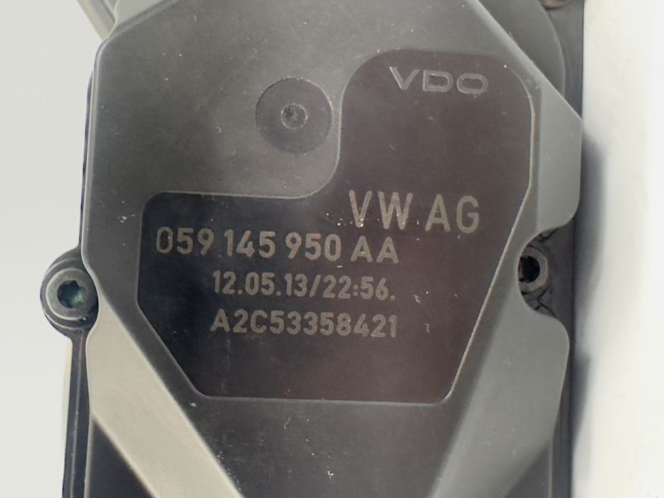 Дросел клапа AUDI 059145950AA